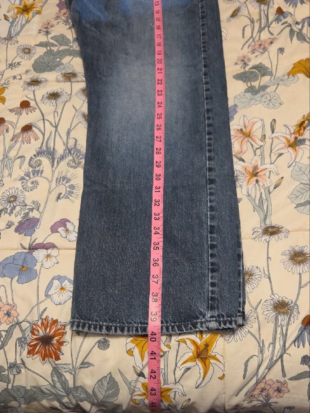 Wrangler Men’s Relaxed Fit Blue Jeans